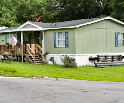 Photo 2 of 3 of dealer located at 200 Woodberry Road West Columbia, SC 29170