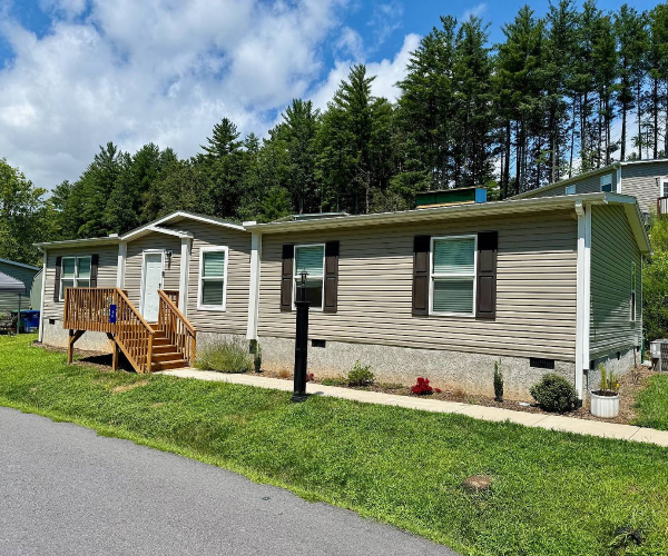 Photo 1 of 1 of dealer located at 607 John Clouse Road Weaverville, NC 28787