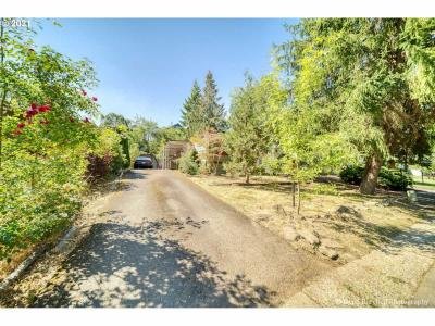 Listed By Connie Thorpe of More Realty