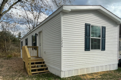 Listed By Kutay Gozalan of Clear View Communities