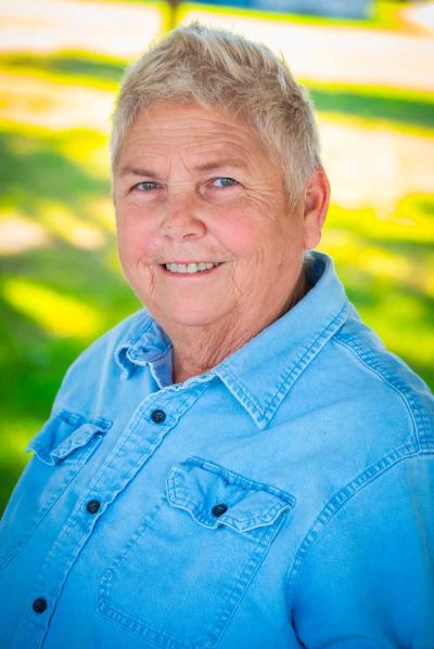 Listed By Kim Blok-Andersen of Central Florida Mobile Home Sales Inc.