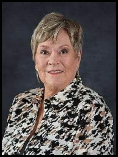 Listed By Geoffrey Chernault of Right Realty Connection, Inc.