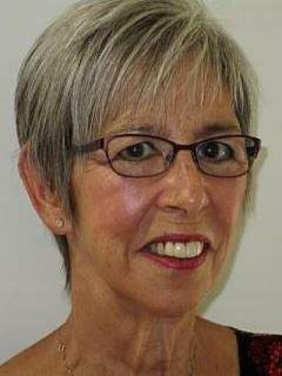 Listed By Geoffrey Chernault of Right Realty Connection, Inc.