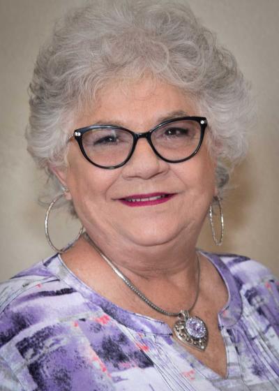 Listed By Kim Blok-Andersen of Central Florida Mobile Home Sales Inc.