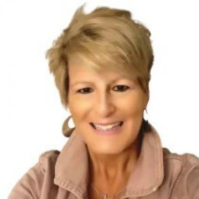 Listed By Kelley  Donofrio of Renee's Resale