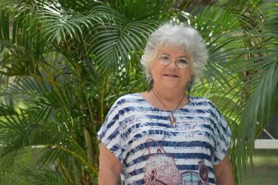 Listed By Kim Blok-Andersen of Central Florida Mobile Home Sales Inc.